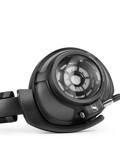 HD 820